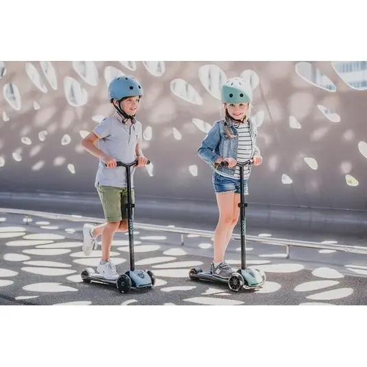 Scoot & Ride Highwaykick 5 LED Steel