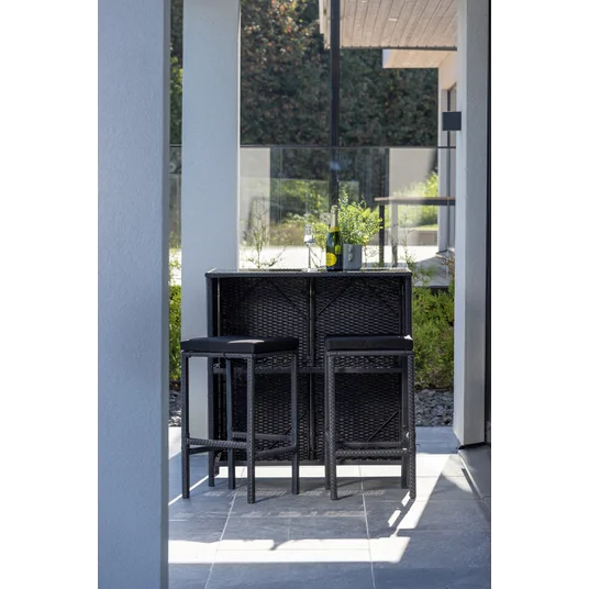 Knock Barset, juoda