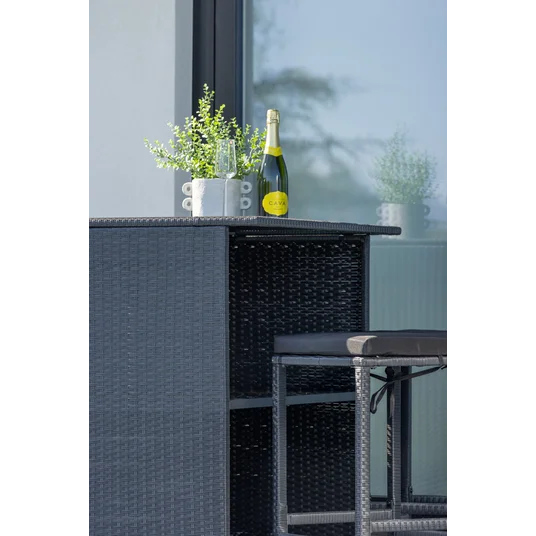 Knock Barset, juoda