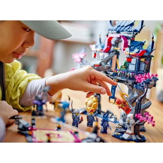 LEGO® 71813 NINJAGO® Šešėlių dodžo su vilko kauke