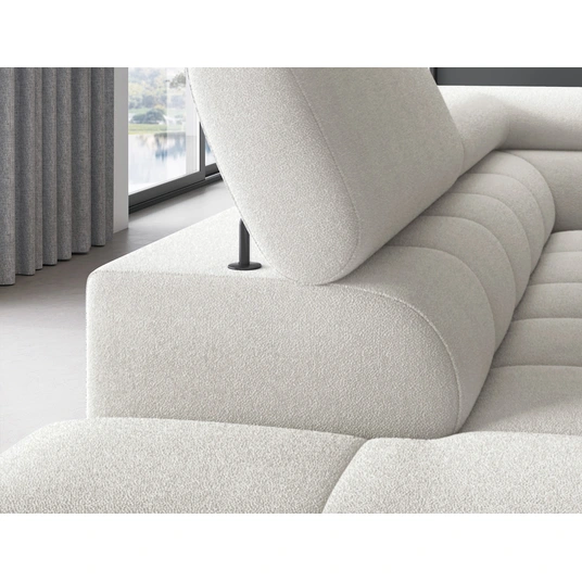 Nurgadiivan Ferucce, Loft, valge