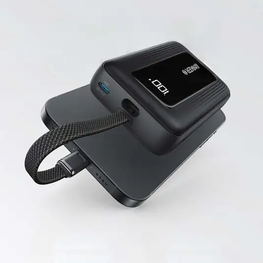 Ulkoinen akku Anker Power Bank (10000 mAh, 30W, Built-In USB-C+Lightning Cable) Black
