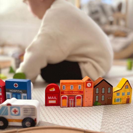 TOOKY TOY puidust hoonete ja figuuride komplekt City