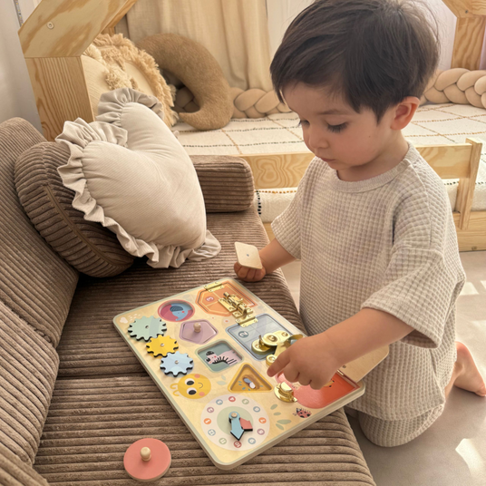 TOOKY TOY Manipulatsioonilaud lukud silindrid kellade sorteerija