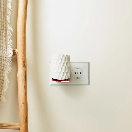 Lõhnadifusori komplekt Yankee Candle ScentPlug Clean Cotton (EL pistik, „Organic Pattern“ disain)