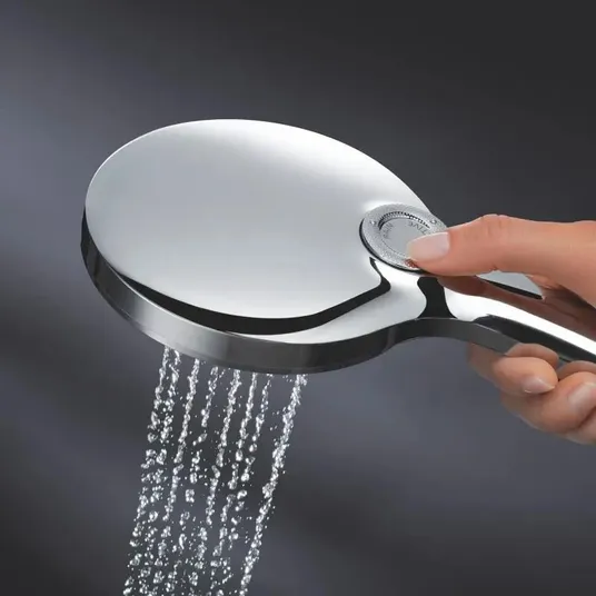 Grohe Rainshower SmartActive – sieninis laikiklis 130 9,5 l/min, 3 srovių tipai, laikiklis ir žarna, chromas 26581000