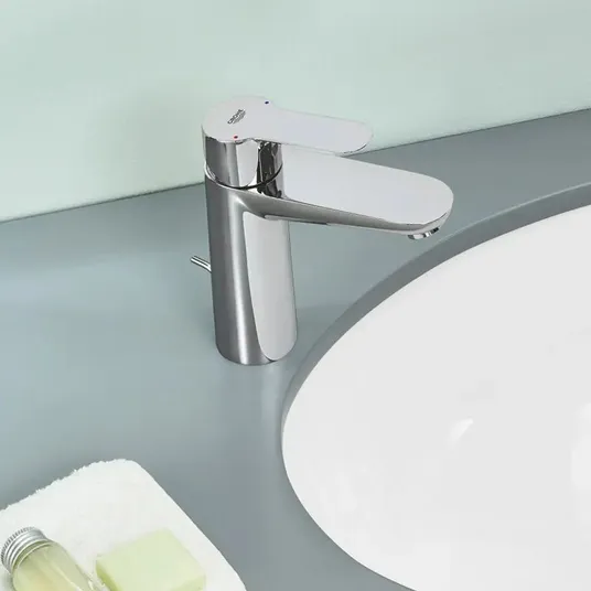 Grohe BauEdge - Ühe kangiga valamusegisti valamu M, koos äravoolukomplektiga, kroomitud 23758000