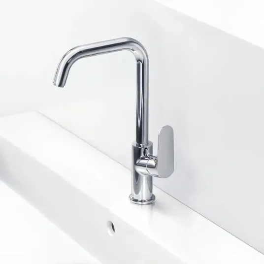 Hansgrohe Focus E2 - Ühe hoova valamusegisti 240, pöörleva valamuotsiku ja äravoolukomplektiga, kroomitud 31609000
