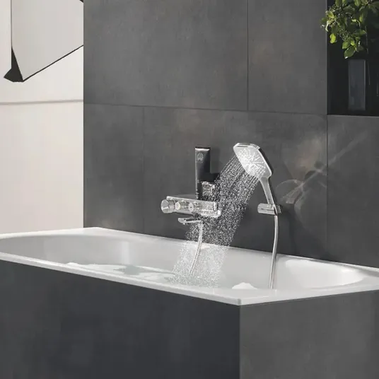 Grohe vihmadušš SmartActive Cube - seinale paigaldatav 130 9,5 l/min, 3 joatoru tüüpi, klamber ja voolik, kroomitud 26588000