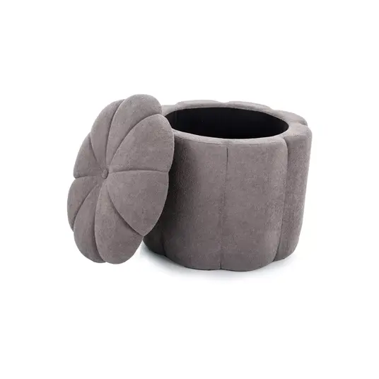 Squat pouf