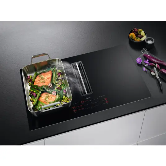 Pliidiplaat AEG CCE84779CB