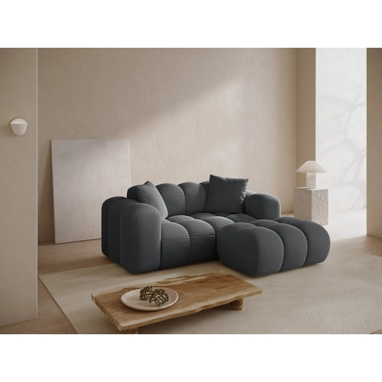 Sametist pouf, "Treno", 1 iste, 90x70x42 cm, valmistatud Euroopas.