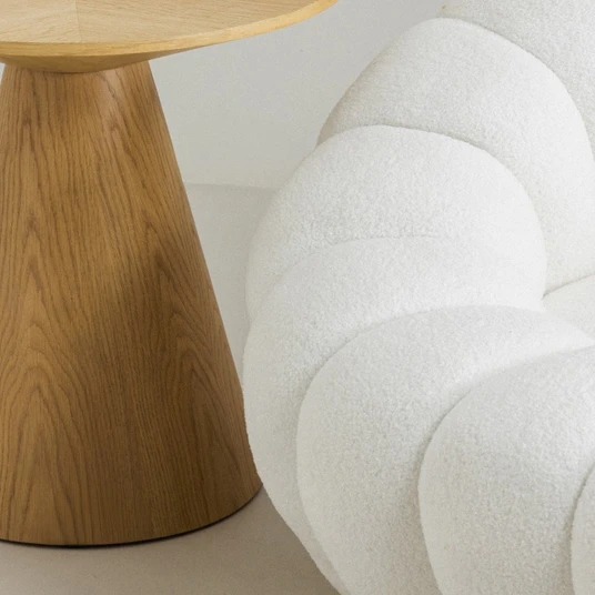 Sofa Firenze, dvivietė, bouclé, apvalūs kontūrai, baltos spalvos
