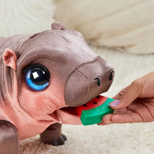 FURREAL interaktiivne pehme mänguasi - Sally the Silly Hippo