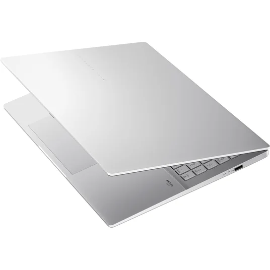 ASUS Vivobook S16 S3607AA-SH025W – Ultra 5 325 | 16 colių OLED | 16 GB | 512 GB | W11H | Sidabrinis
