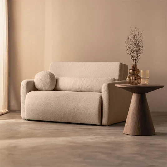 „Diosa“ dvivietė išskleidžiama sofa su daiktų laikymo dėže, šviesiai smėlio spalvos, bouclé