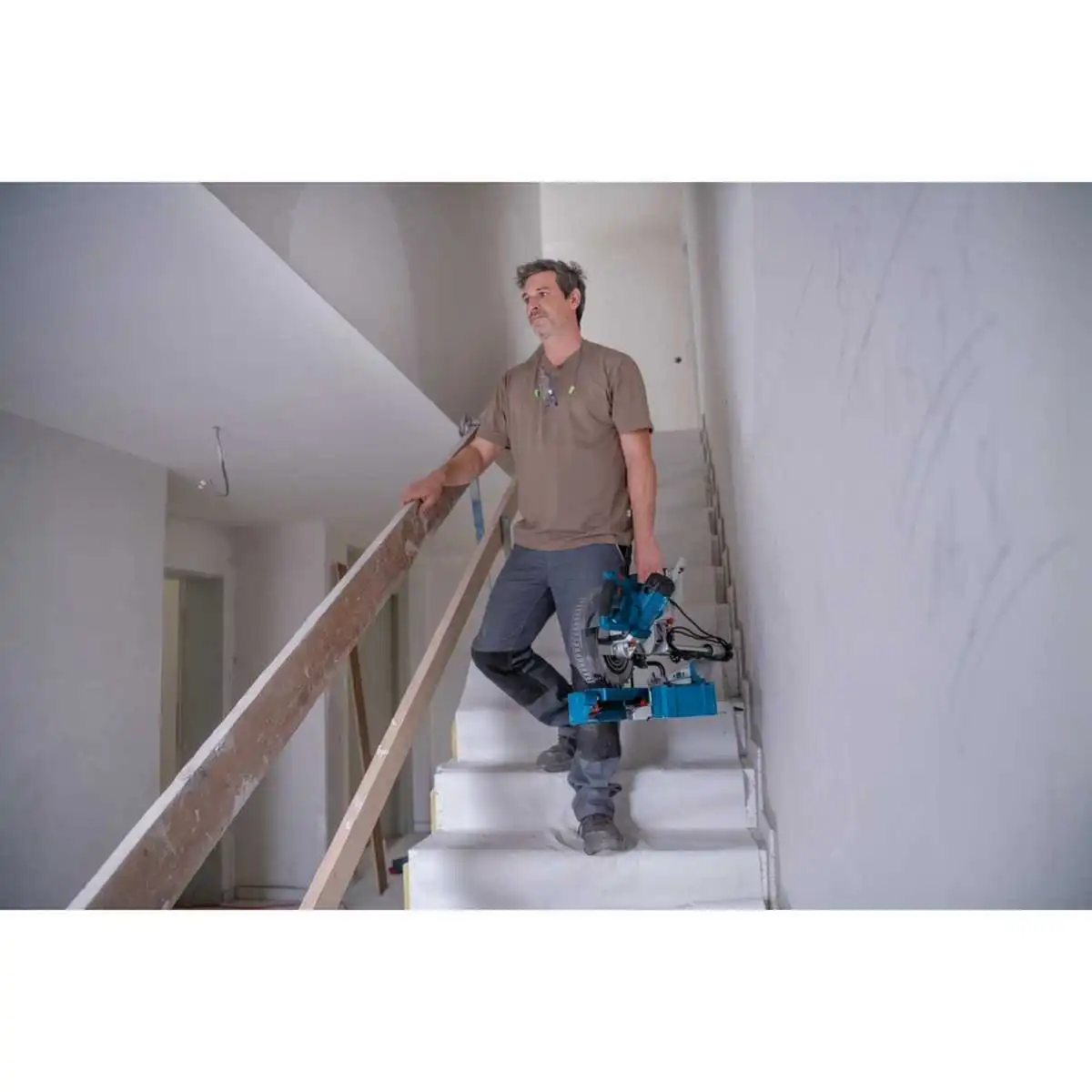 Bosch chop and miter saw GCM