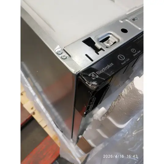 Įmontuojama indaplovė ELECTROLUX EEM43211L (defektuota)