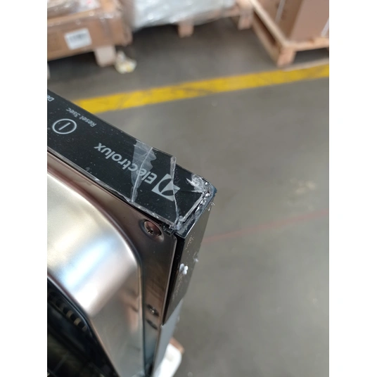 Sisseehitatud nõudepesumasin Electrolux EEM43211L (defektne toode)