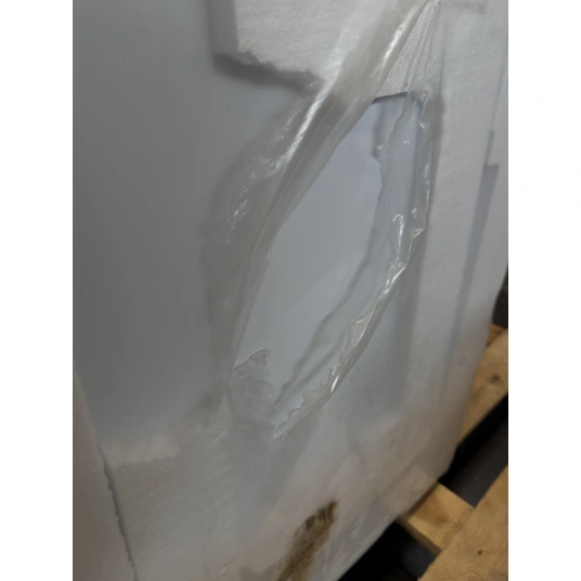Įmontuojamas šaldytuvas Samsung BRB70F30AEF0EO (su defektu)