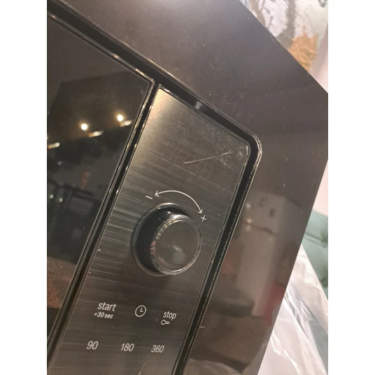 Įmontuojama mikrobangų krosnelė Bosch BFL623MB4 (su defektu)